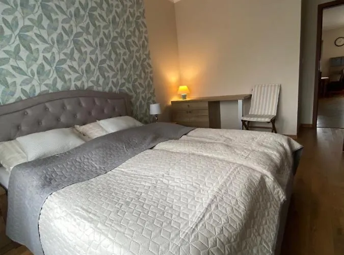 Amberflat Apartment *